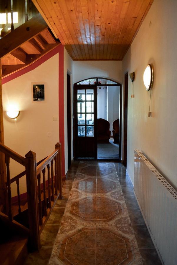 Grandpa'S Hidden Crib, 6 Bedroom, Pet Friendly ซินายา ภายนอก รูปภาพ