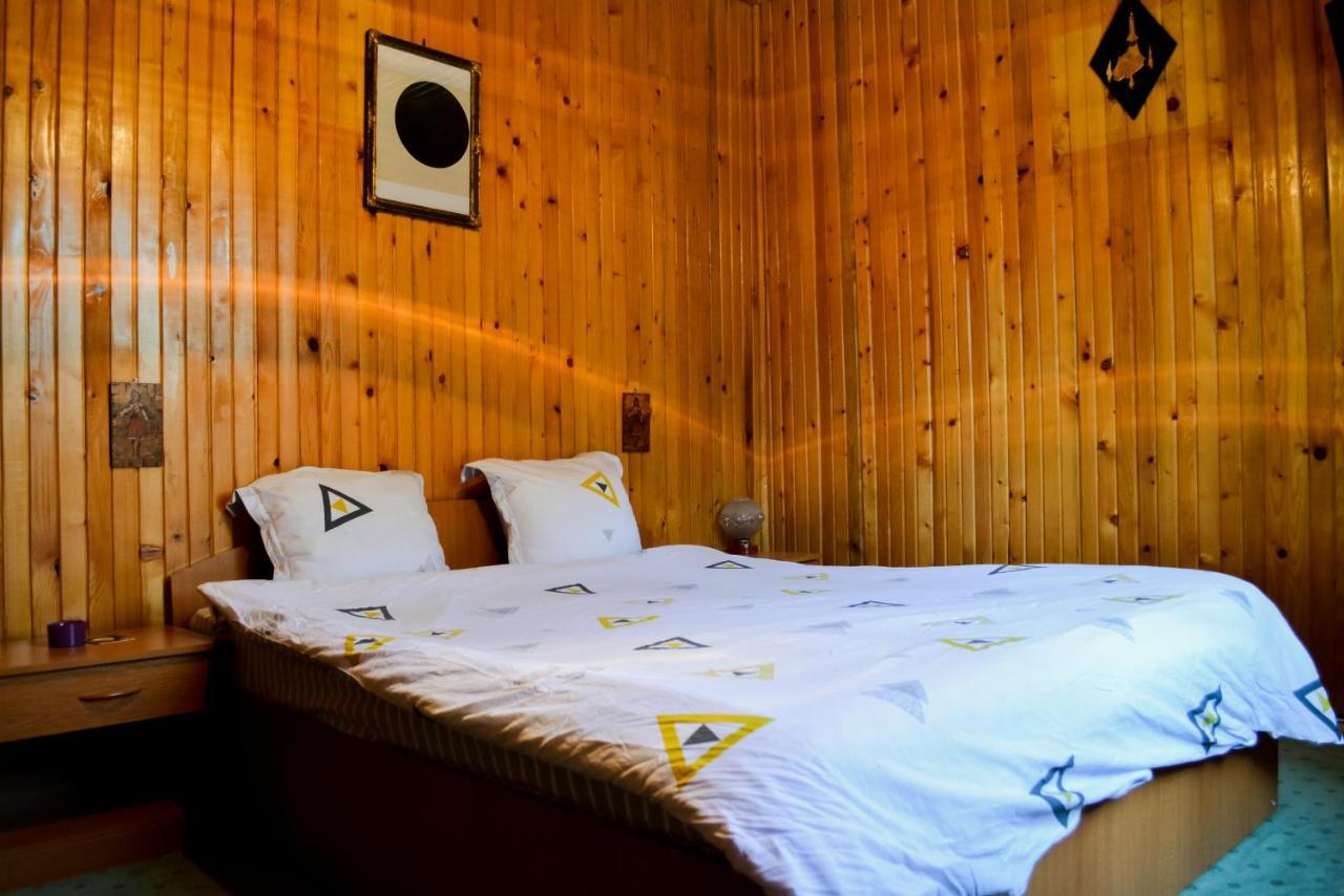 Grandpa'S Hidden Crib, 6 Bedroom, Pet Friendly ซินายา ภายนอก รูปภาพ